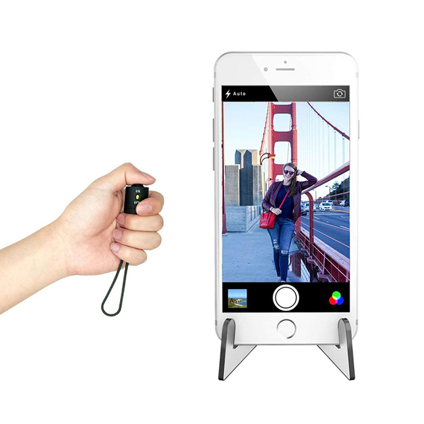 Bcase Bluetooth Remote Shutter for iPhone/Android 